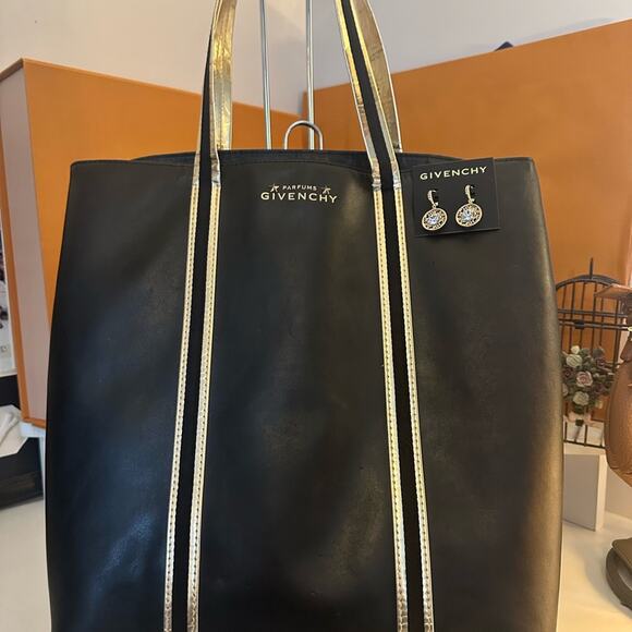 Givenchy Black and Gold Tote Bag with Givenchy earrings (NWT) - Picture 2 of 10